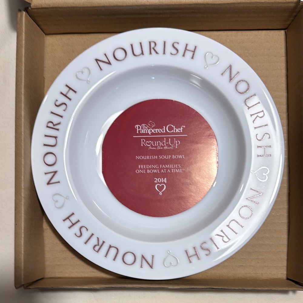 The Pampered Chef Nourish Soup Bowl